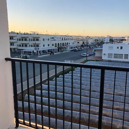 Adalena Court Apartman *